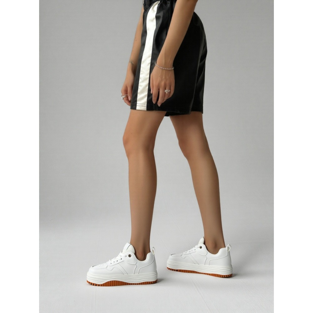 Vepose White Sneakers with Gum Sole